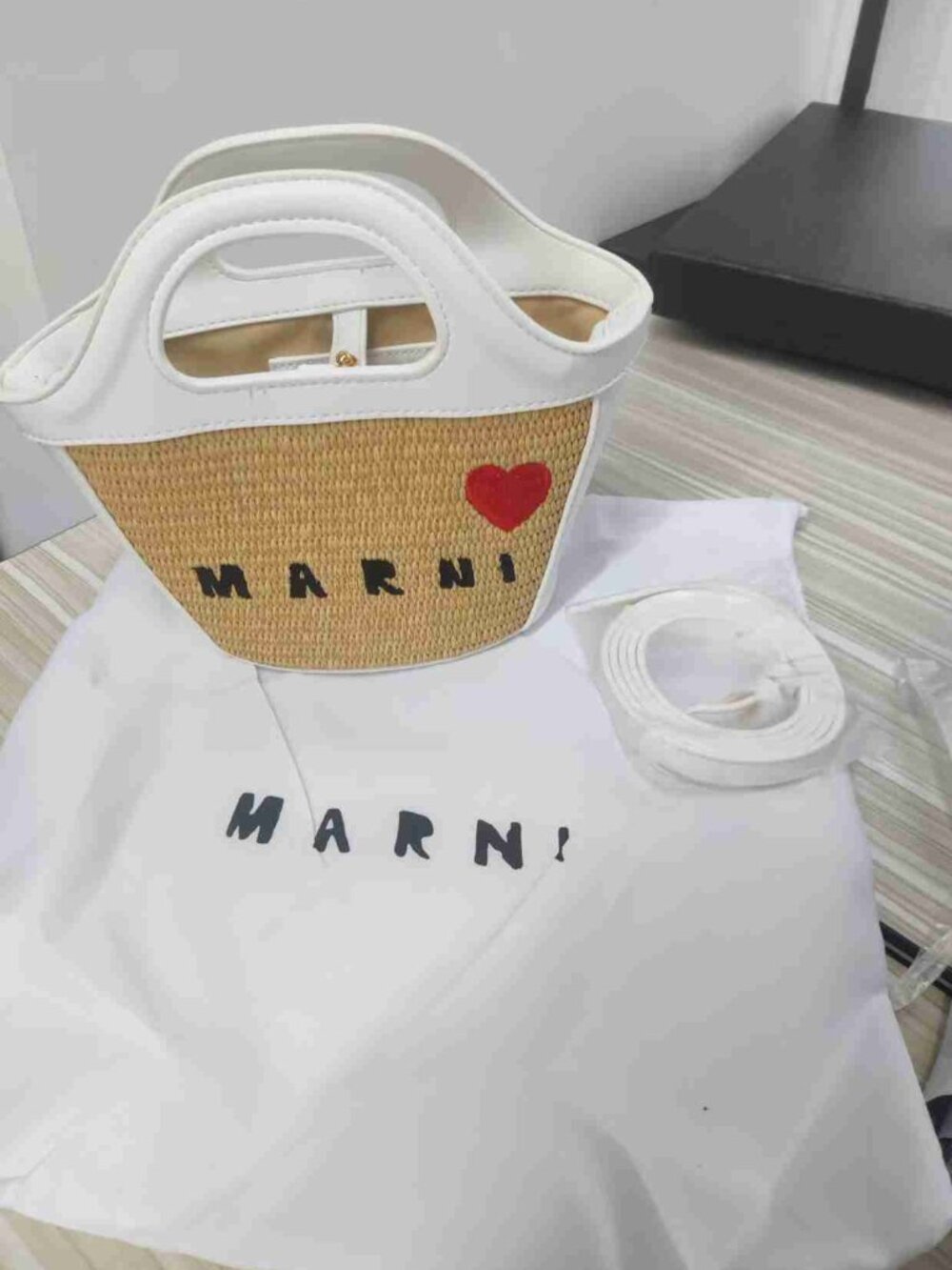 Marni Tropicalia Mini Raffia White Leather Heart Logo Bucket Bag